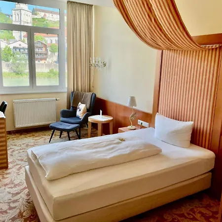 Burgblick, Bei Hotel 4*