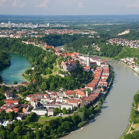Burgblick, Bei Szálloda 4*