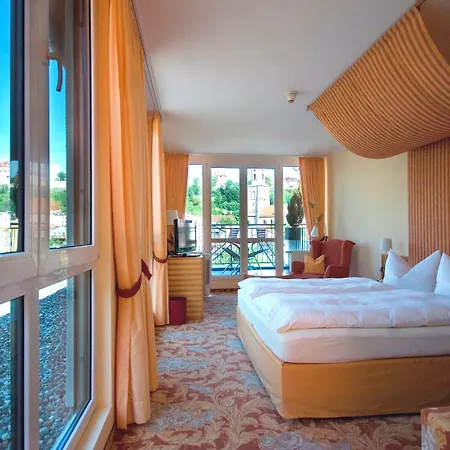 Hotel Burgblick, Bei 4*